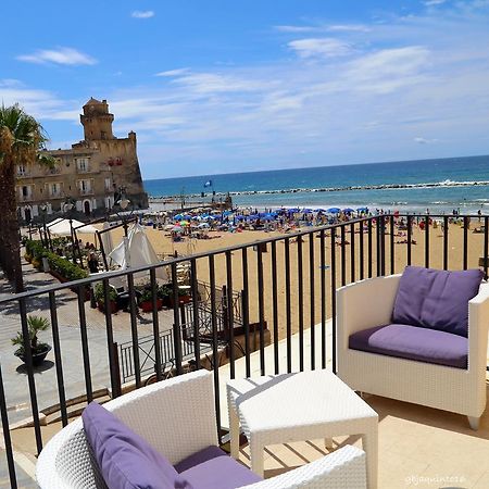 Апартаменти Palazzo Iaquinto Санта-Марія-ді-Кастеллабате Екстер'єр фото