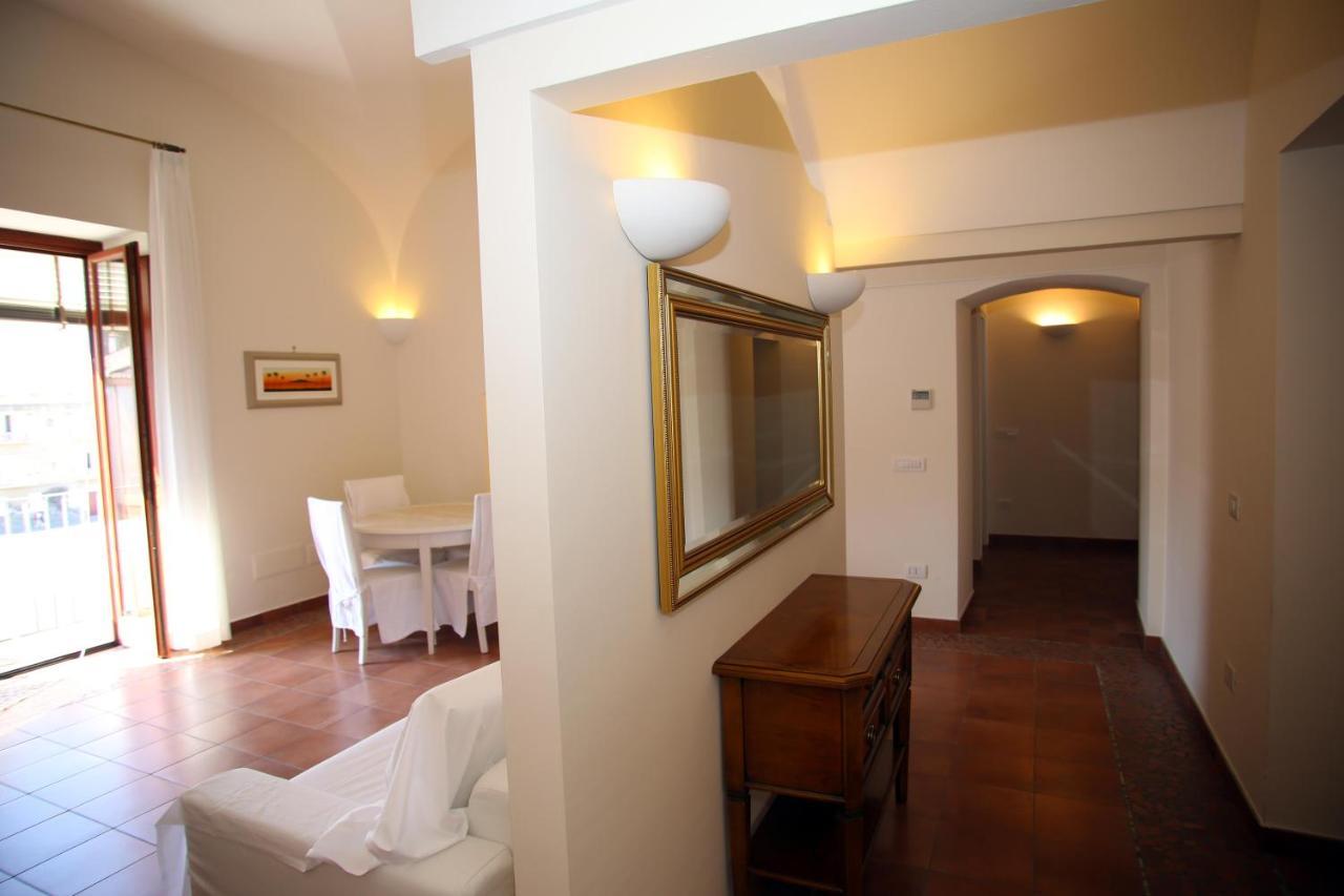 Апартаменти Palazzo Iaquinto Санта-Марія-ді-Кастеллабате Екстер'єр фото