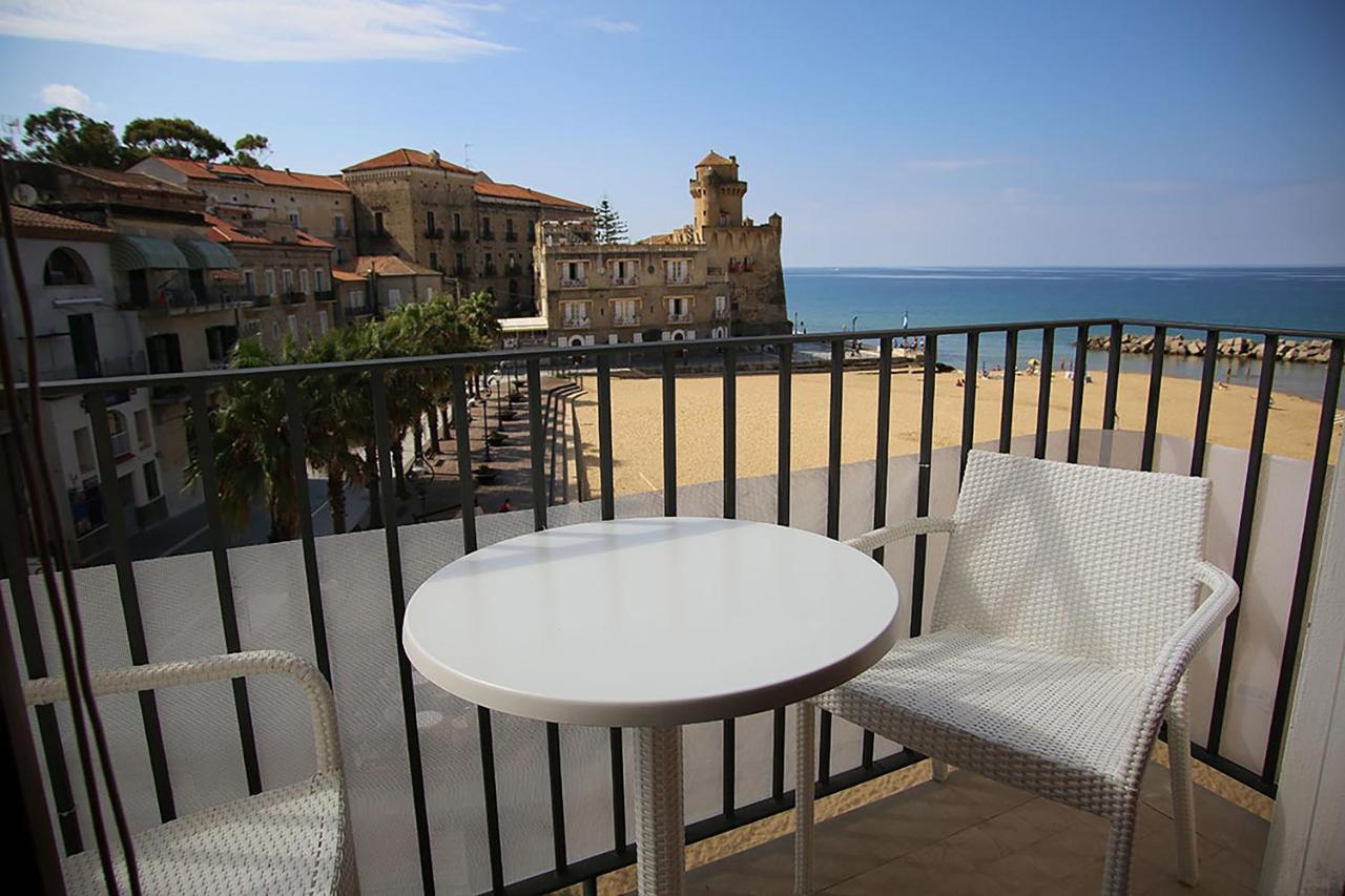 Апартаменти Palazzo Iaquinto Санта-Марія-ді-Кастеллабате Екстер'єр фото